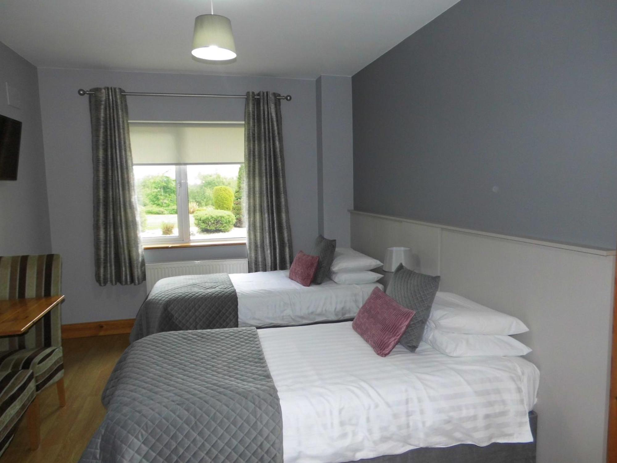 Eas Dun Lodge Donegal Town Buitenkant foto